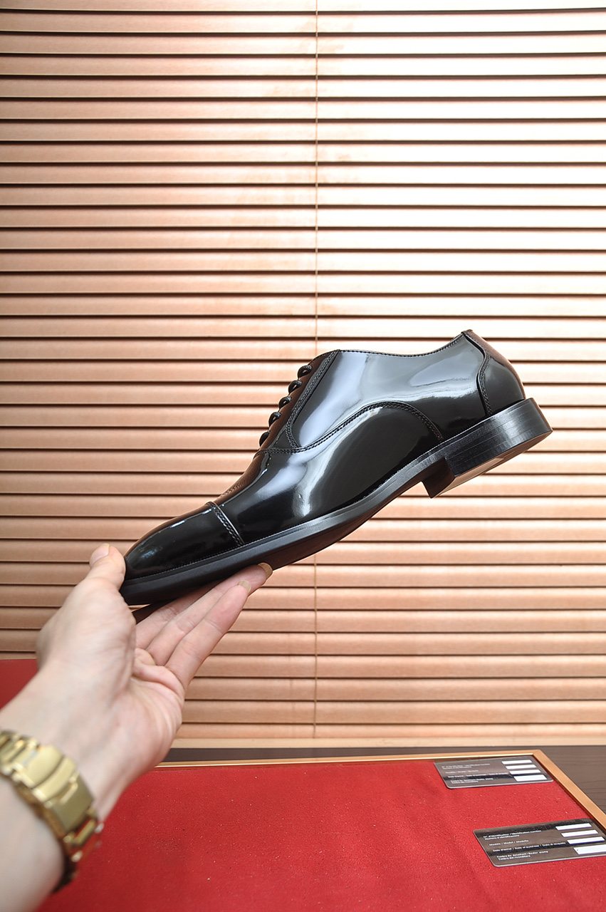 Ferragamo Black Cap-Toe Oxford Shoes